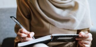 Modele makroekonomiczne w praktyce – przykłady zastosowań